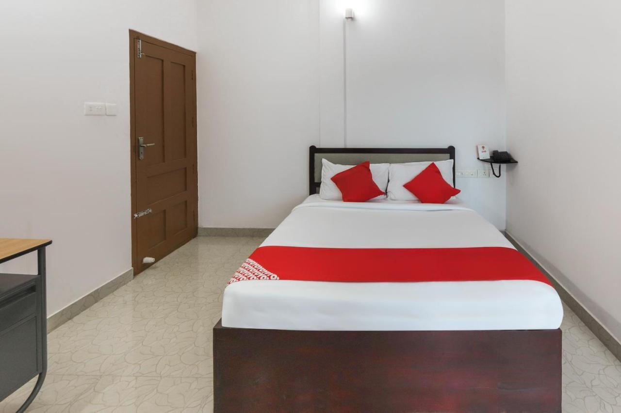 Hotel Oyo 49244 Green Castle Residency Nedumkandam Exterior foto